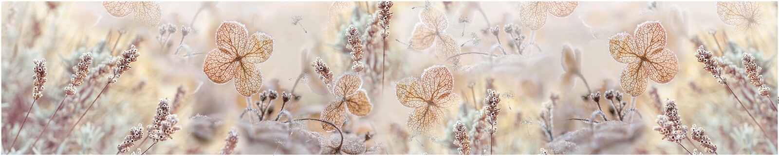 Панель КМ "Цветки - мерцание серебро" 3000*610*3 мм NEW